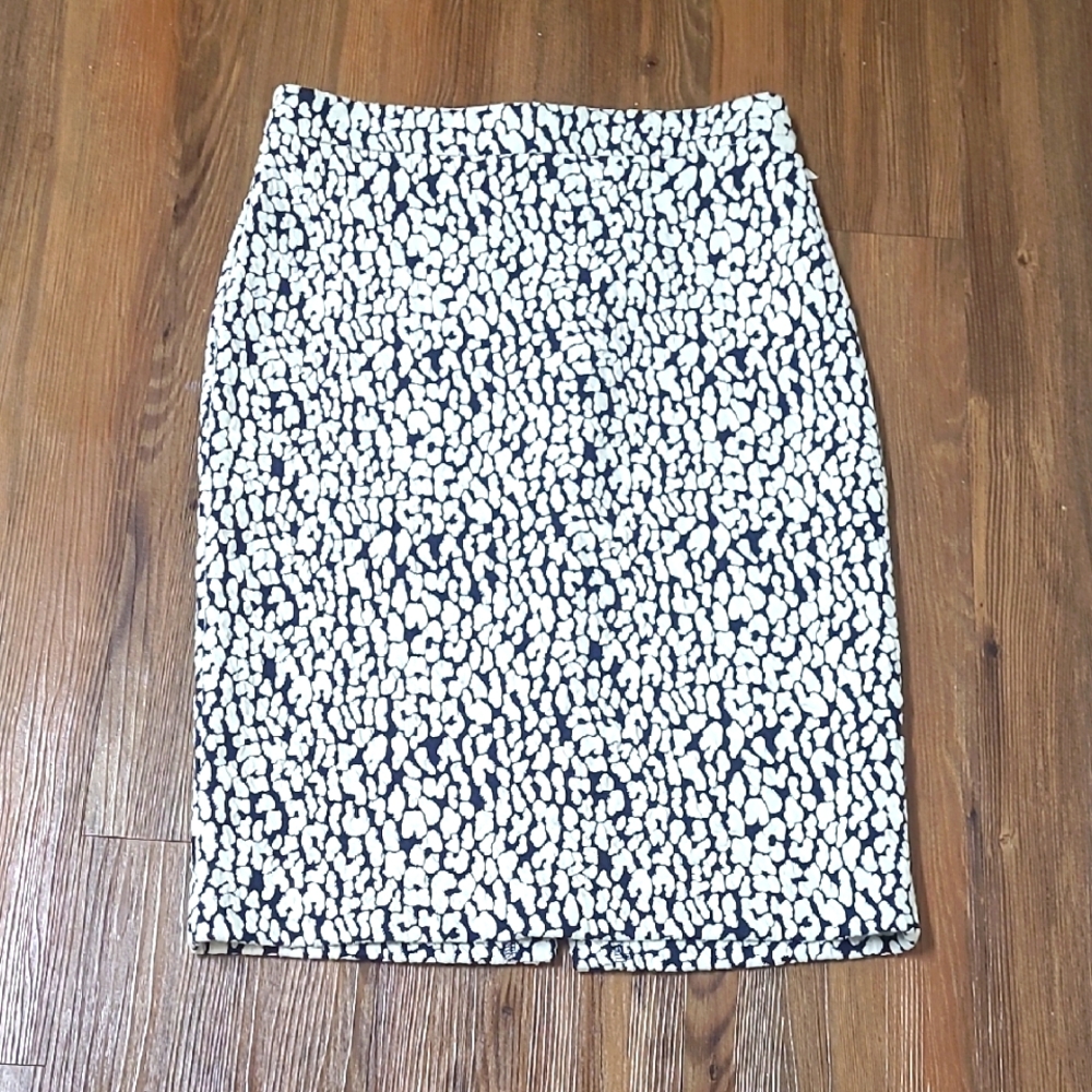 michael kors skirt New for women zise S for casual outfit color blue and white